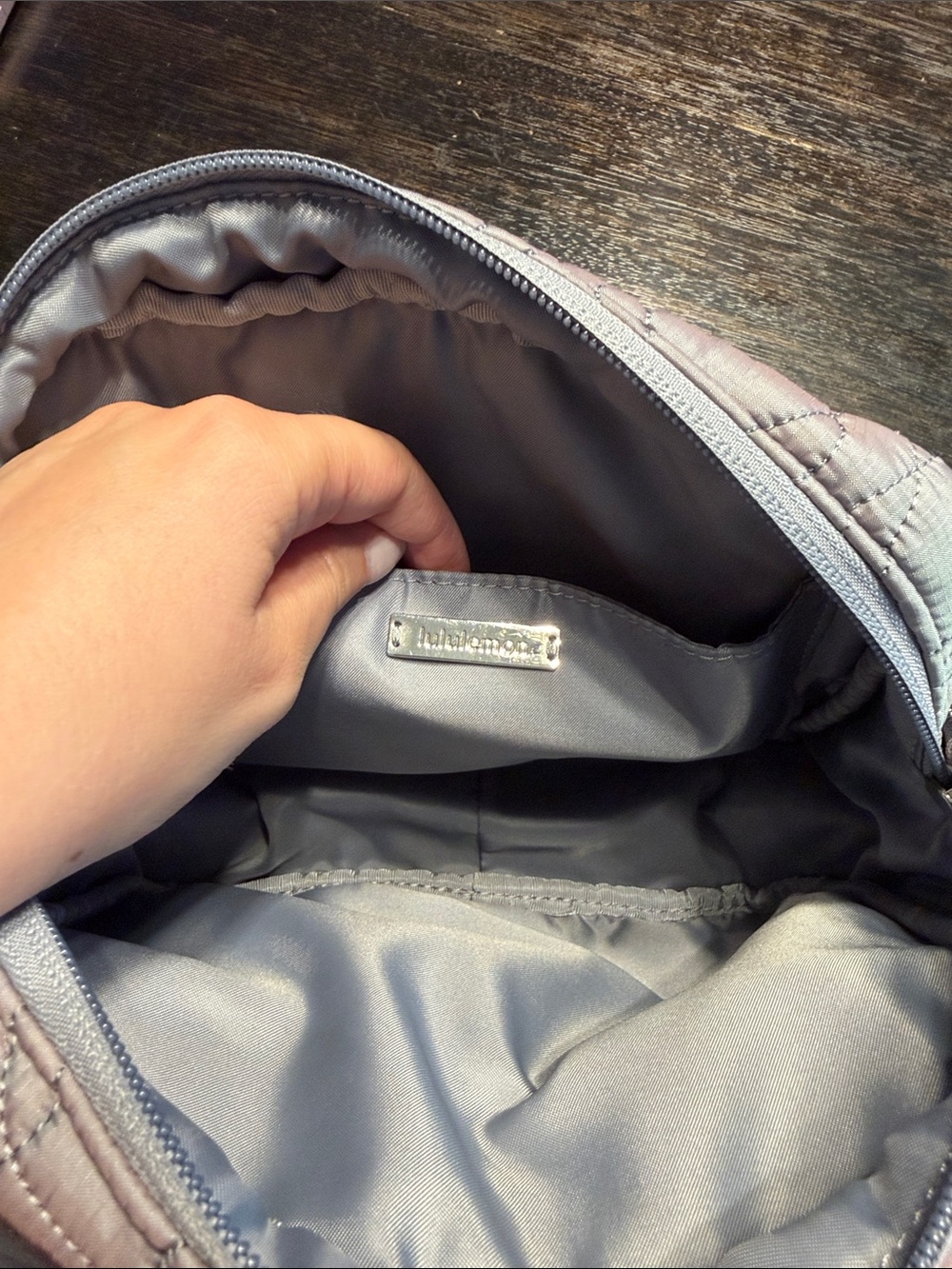 lululemon Quilted embrace iridescent Crossbody Bag in Dusty Lavender Gray - Picture 4 of 5